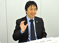 三洋電機コンシューマエレクトロニクス 車載機器事業部 販売推進統括部 販売戦略部 市販企画課 課長 羽立 一豊さん